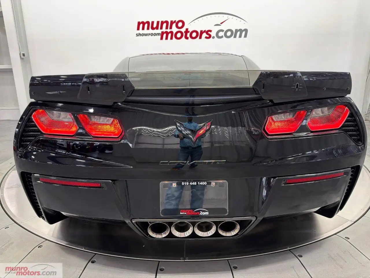 Chevrolet Corvette снимка Chevrolet Corvette