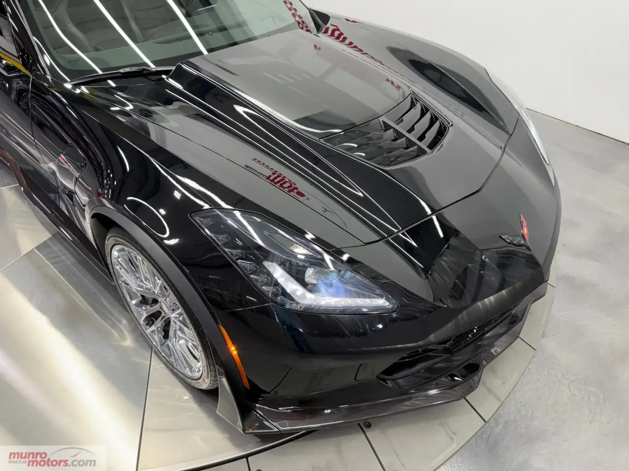 Chevrolet Corvette снимка Chevrolet Corvette