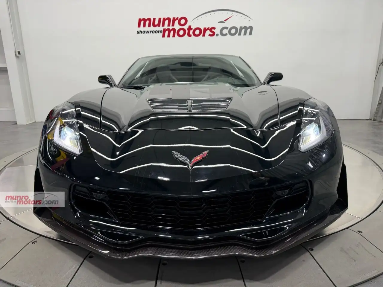 Chevrolet Corvette снимка Chevrolet Corvette
