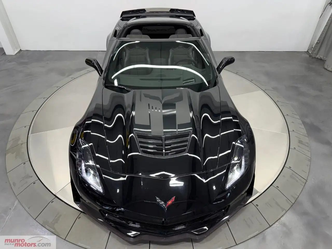 Chevrolet Corvette снимка Chevrolet Corvette