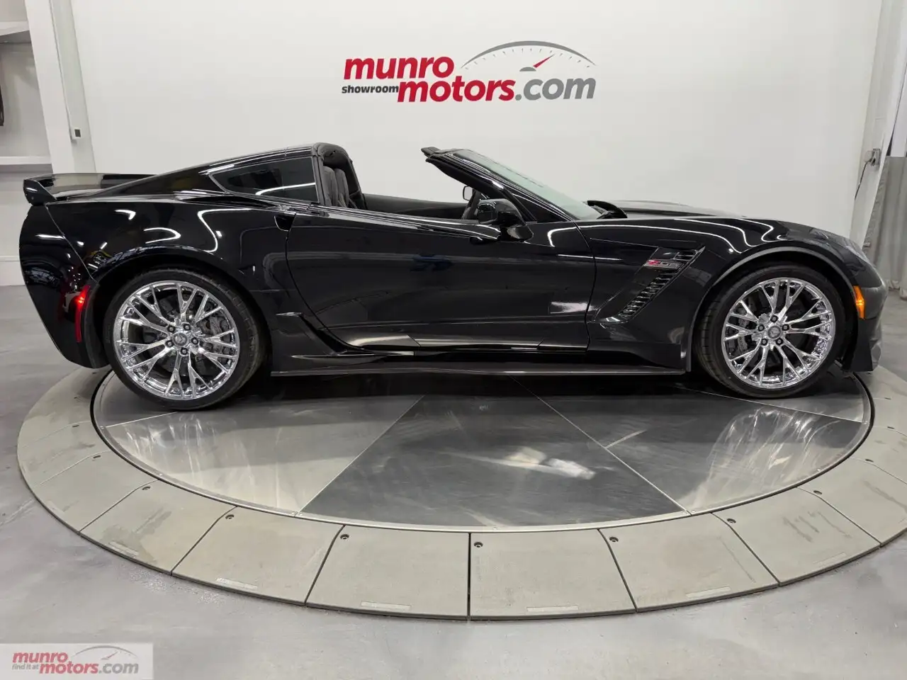 Chevrolet Corvette снимка Chevrolet Corvette