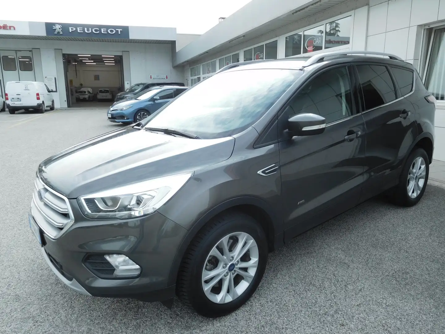 Ford Kuga Kuga 2.0 TDCI 150 CV S&S 4WD Powershift Titanium Grau - 1