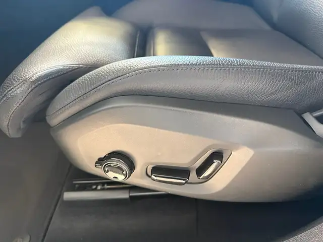 Volvo XC60 B4 Plus Dark AWD Geartronic Ansicht 10