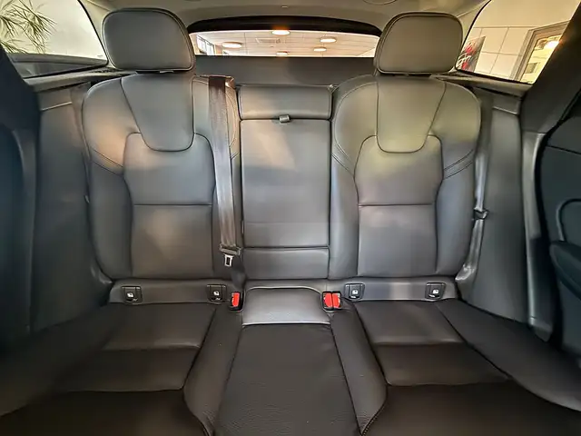 Volvo XC60 B4 Plus Dark AWD Geartronic Ansicht 16