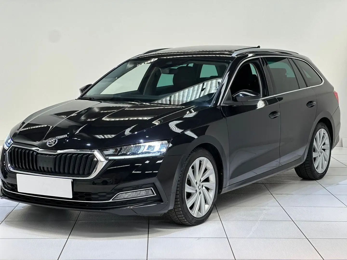 Skoda Octavia Wagon 2.0 TDI 150 CV SCR DSG Style Nero - 1