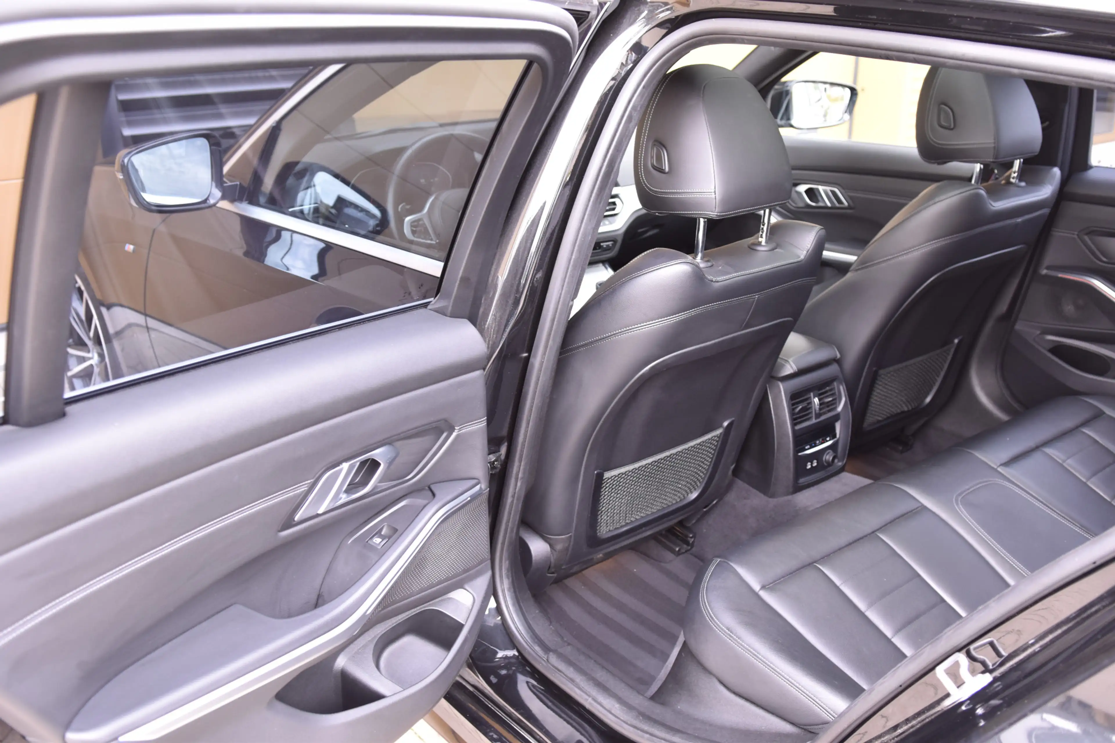 BMW 330 3-serie Touring 330i High Exe * M-Sport * Panorama — photo 12