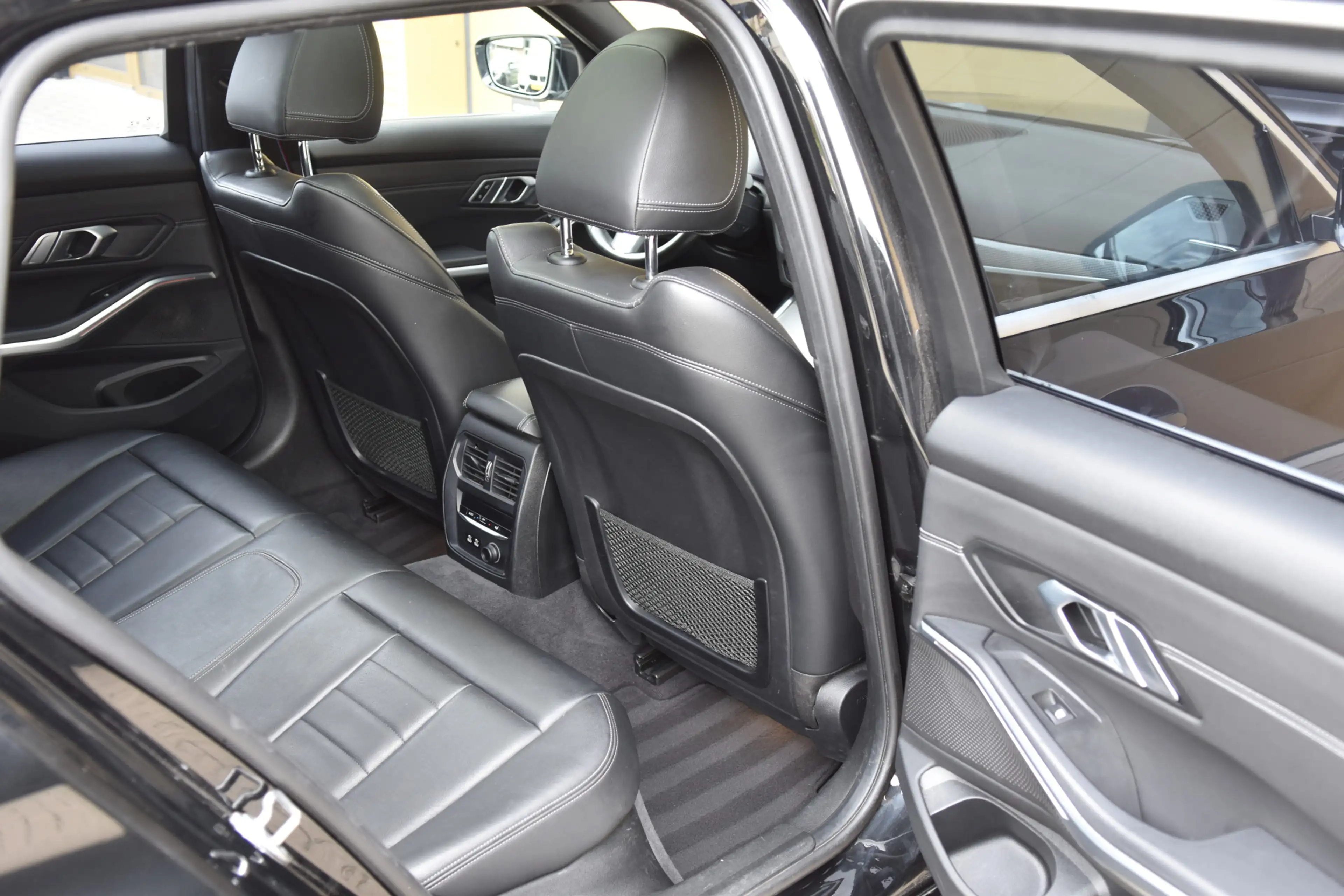 BMW 330 3-serie Touring 330i High Exe * M-Sport * Panorama — photo 13