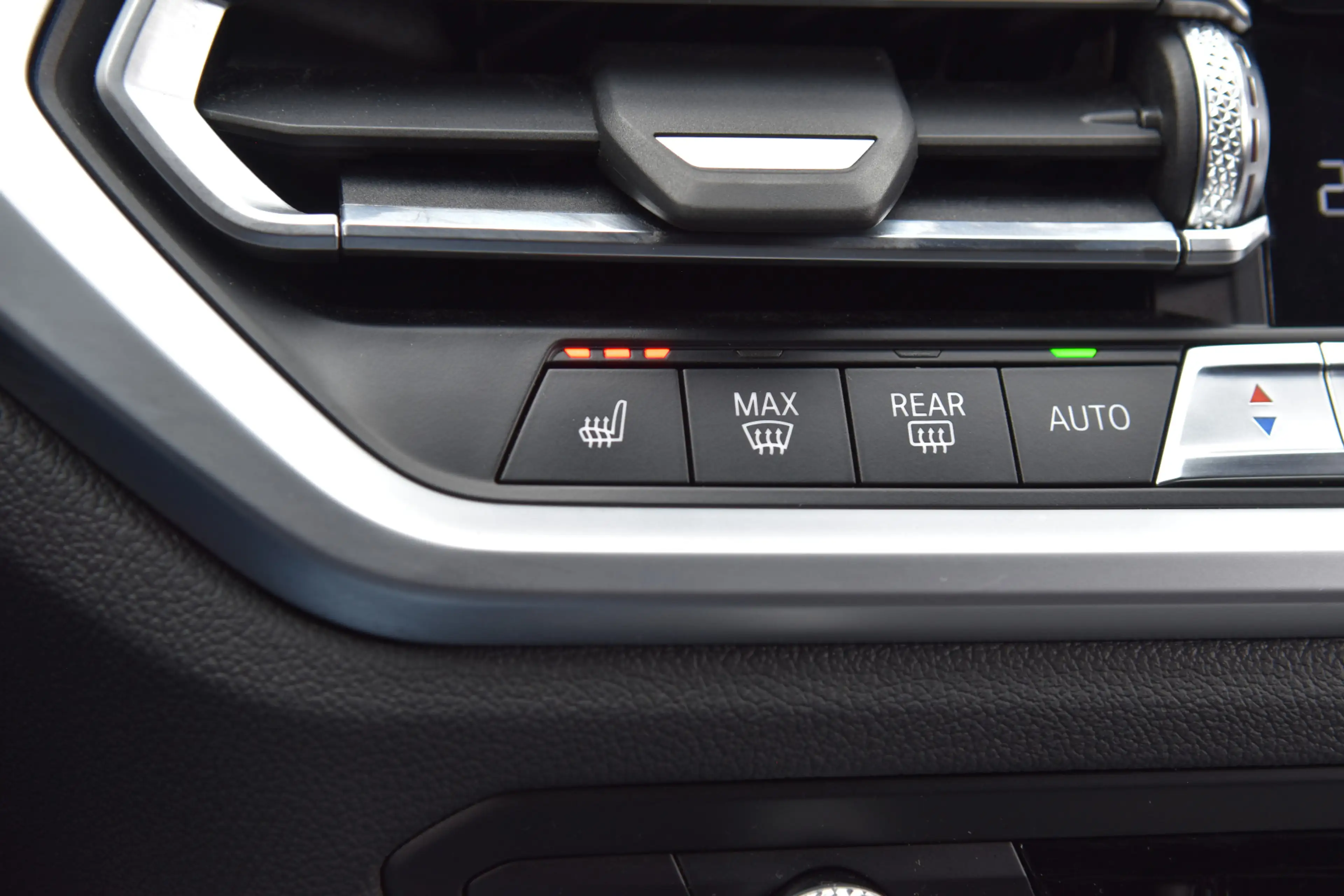 BMW 330 3-serie Touring 330i High Exe * M-Sport * Panorama — photo 32
