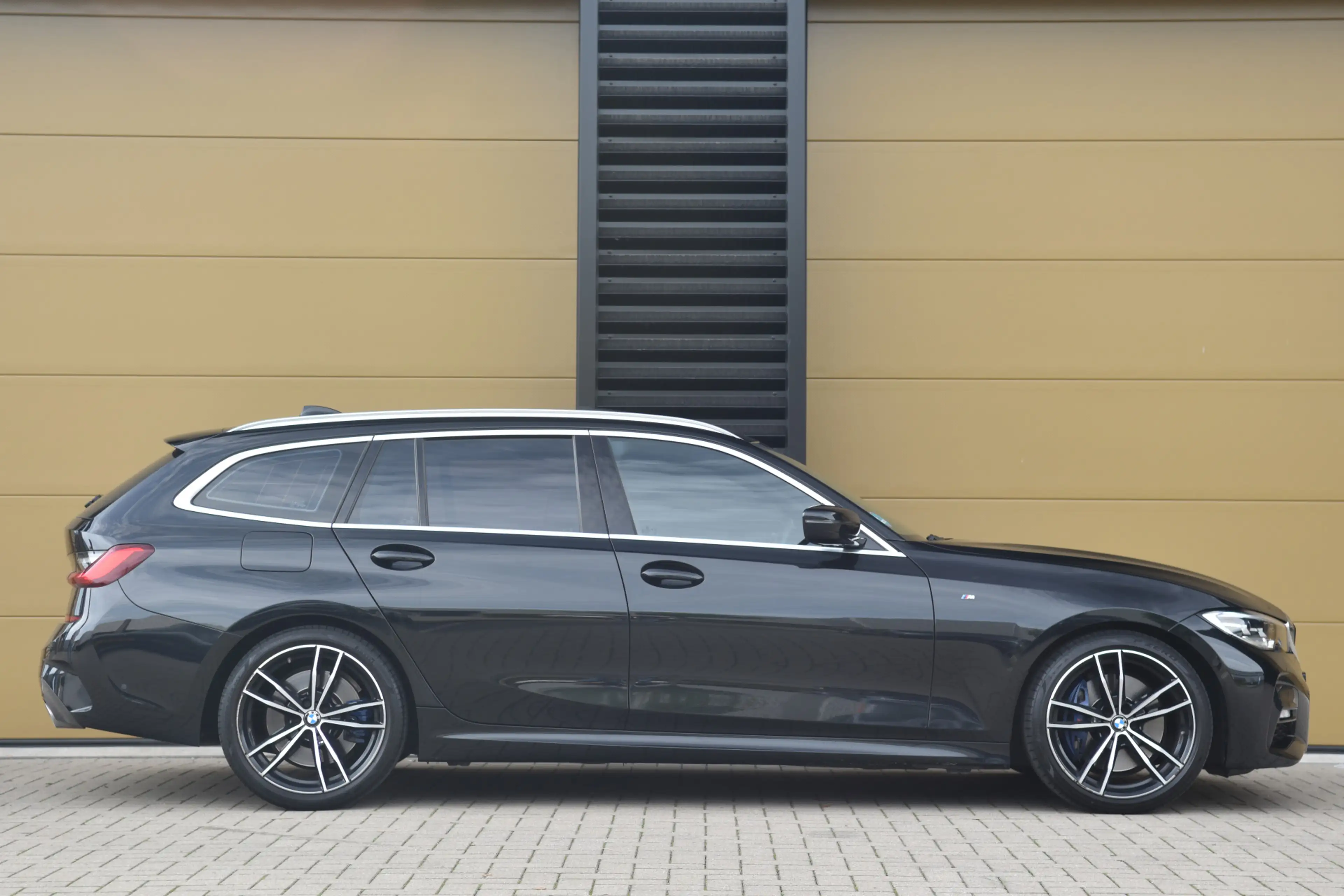 BMW 330 3-serie Touring 330i High Exe * M-Sport * Panorama — photo 4