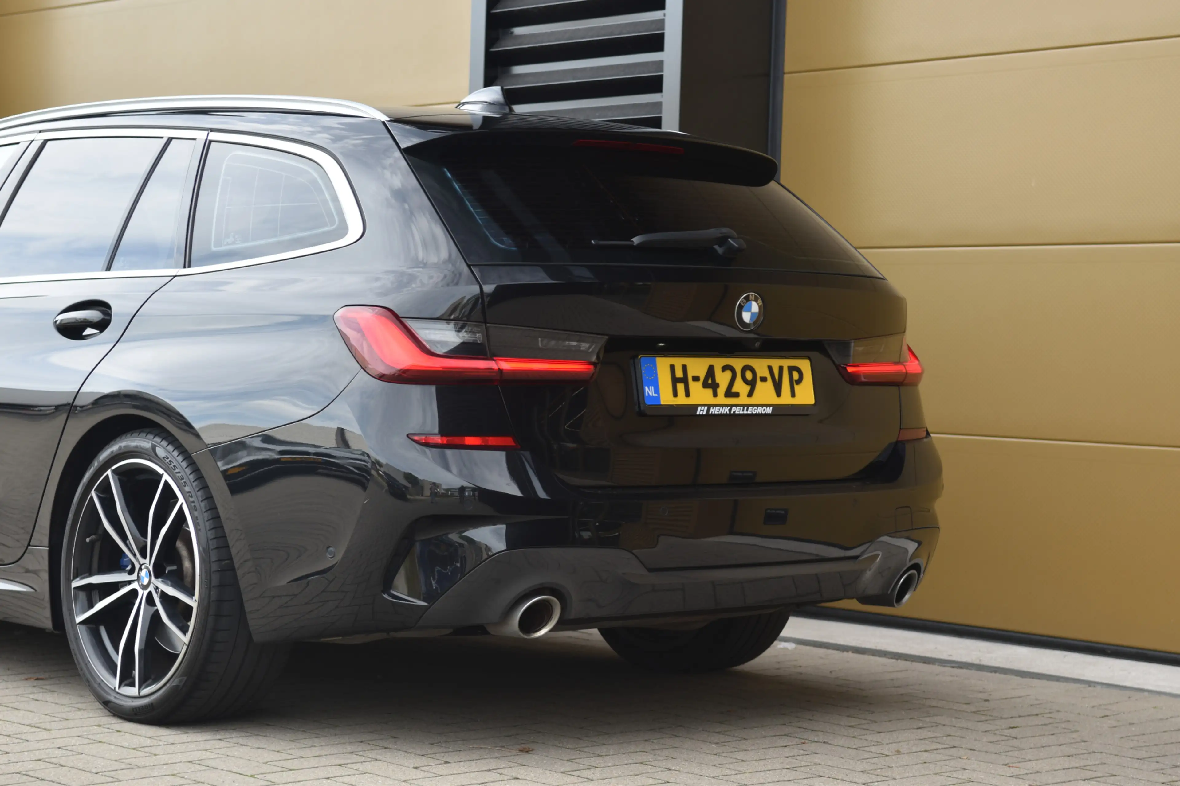 BMW 330 3-serie Touring 330i High Exe * M-Sport * Panorama — photo 7