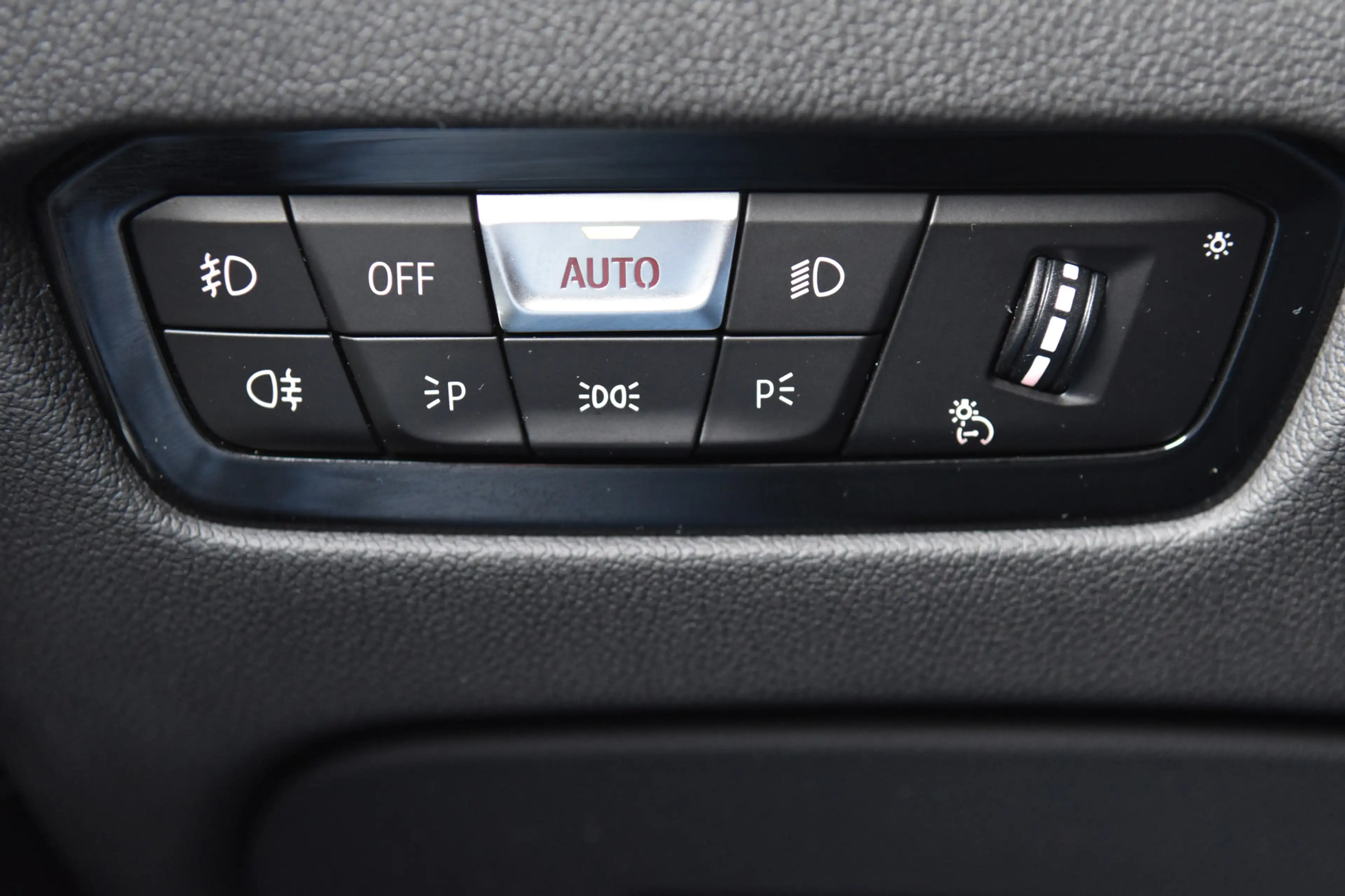 BMW 330 3-serie Touring 330i High Exe * M-Sport * Panorama — photo 29
