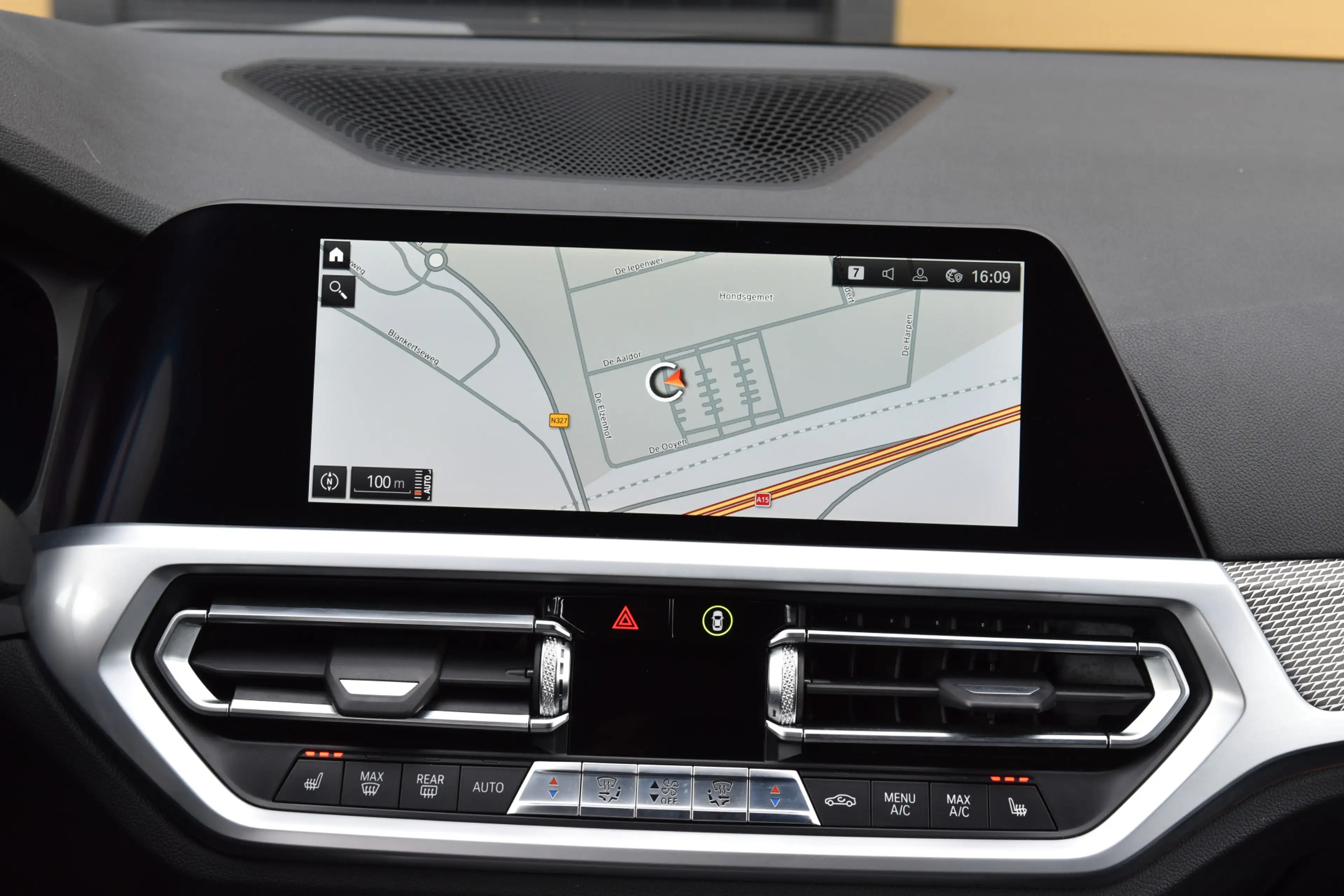 BMW 330 3-serie Touring 330i High Exe * M-Sport * Panorama — photo 31