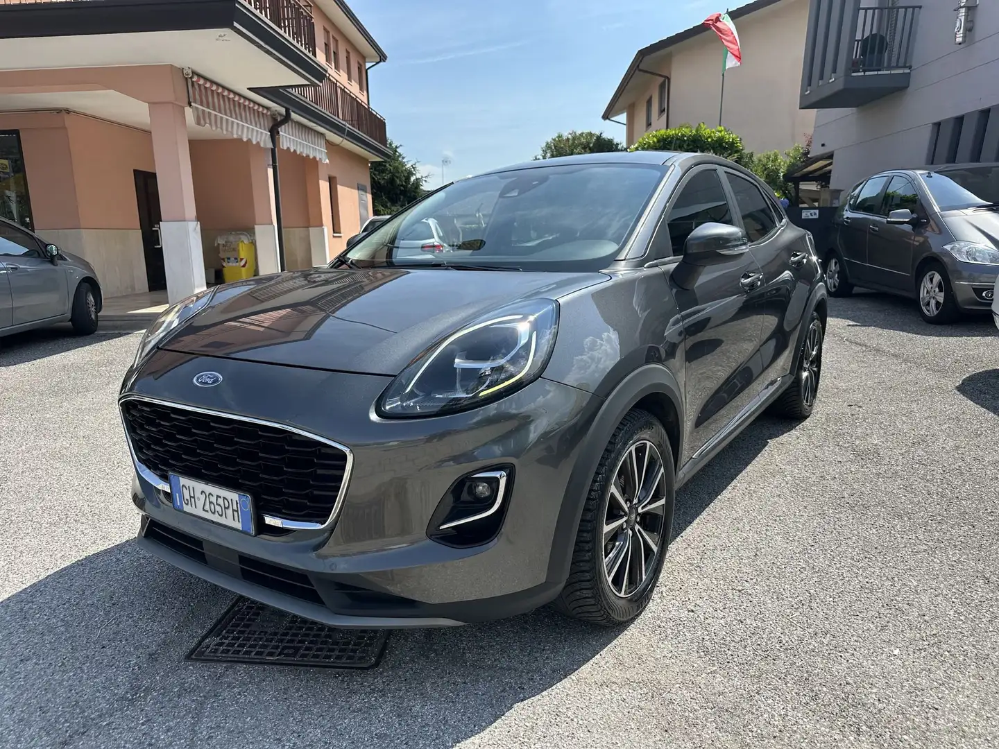 Ford Puma 1.0 Ecoboost Hybrid 125cv Titanium Gris - 1