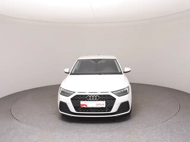 Audi A1 view 3