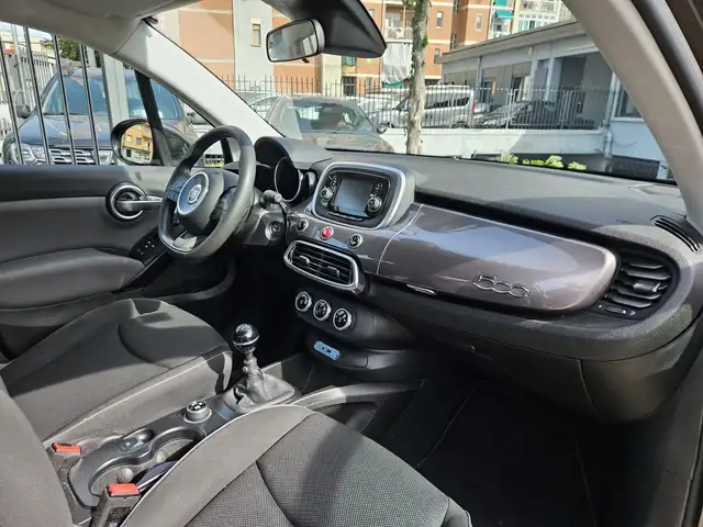 Fiat 500X view 10