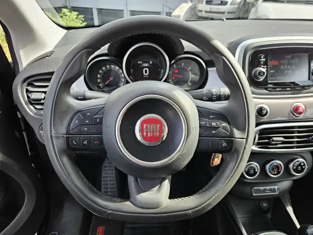 Fiat 500X view 13