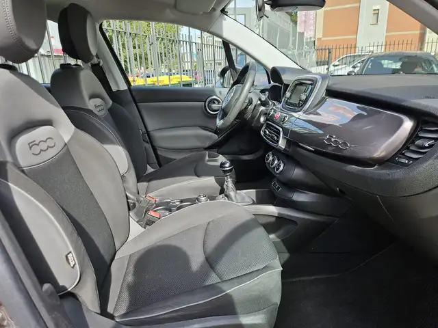 Fiat 500X view 11
