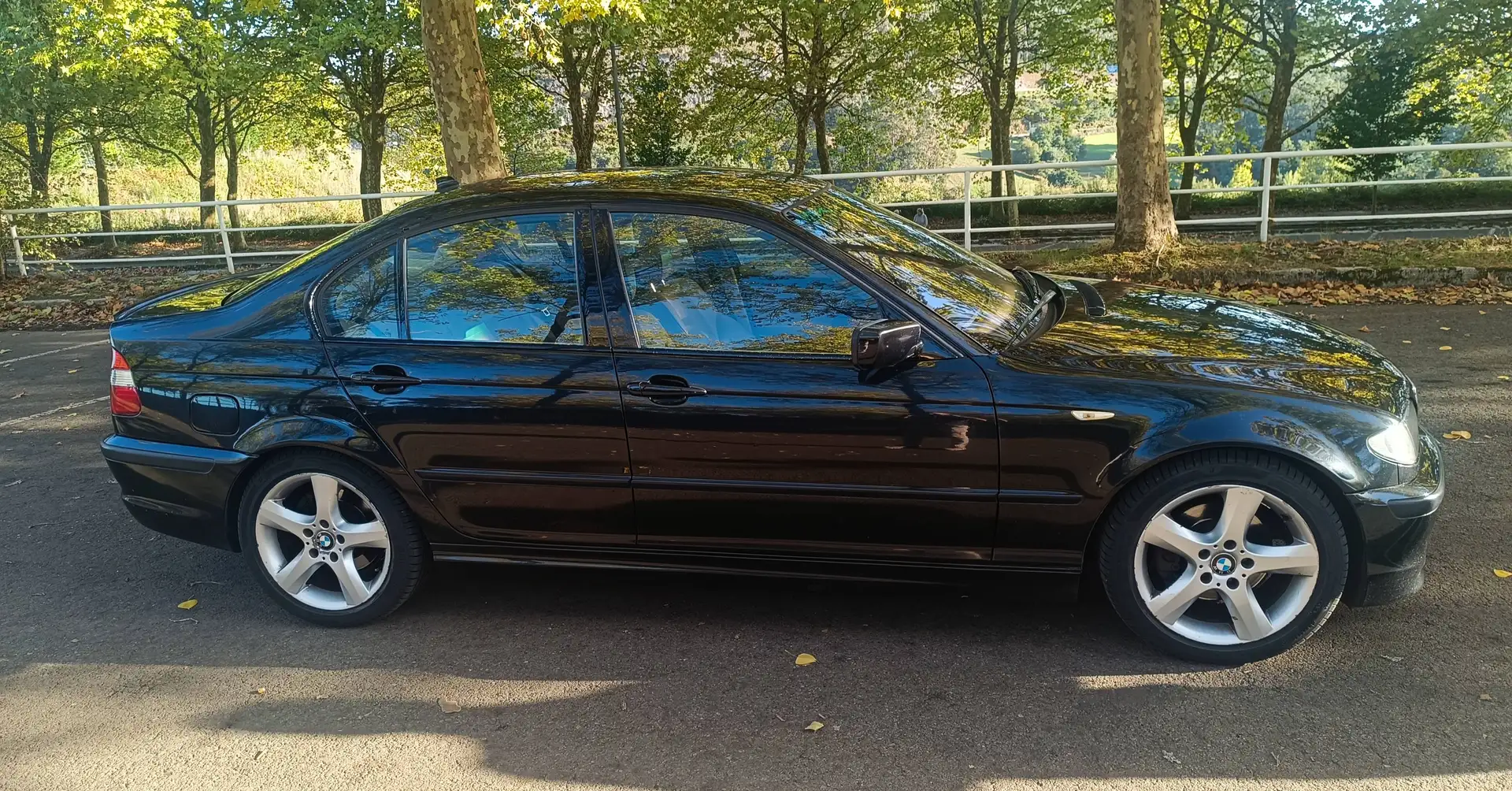 BMW 320 320d - 2