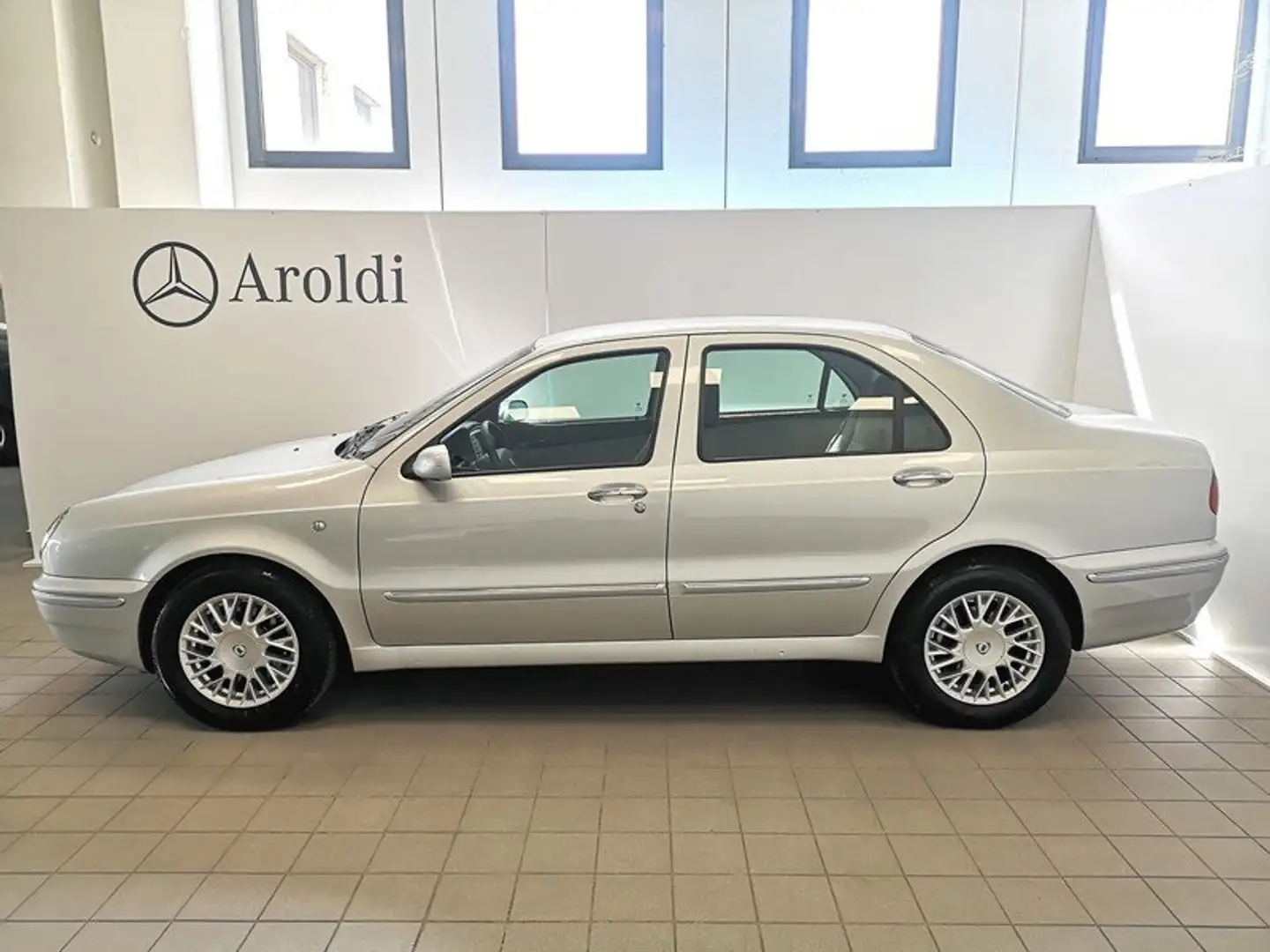 Lancia Lybra 1.9 JTD UNICO PROPRIETARIO Argento - 2