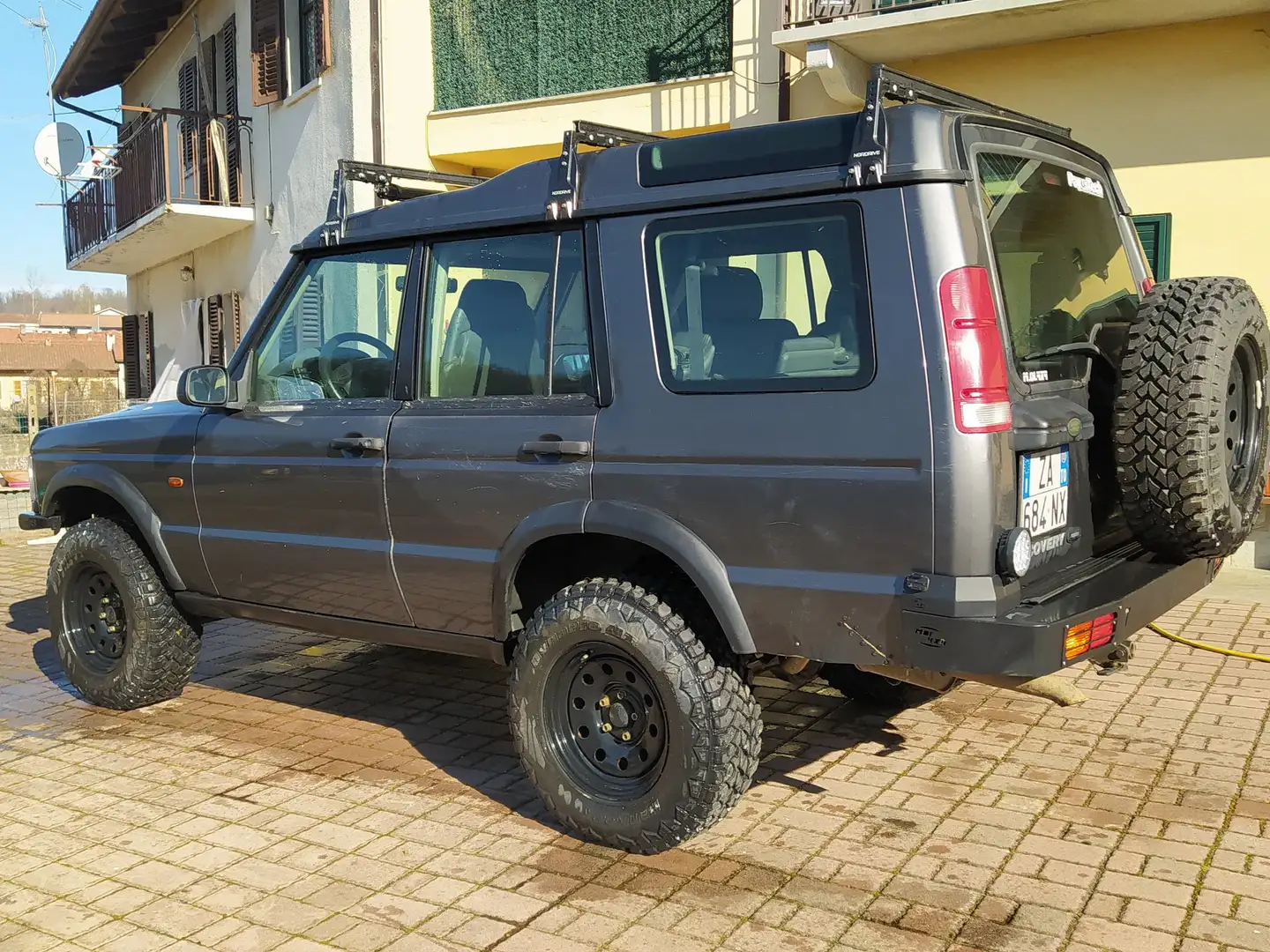 Land Rover Discovery Discovery 5p 2.5 td5 Luxury Grijs - 2