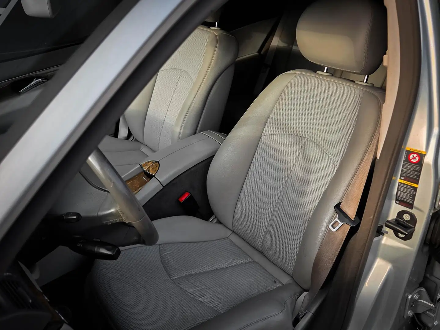 Mercedes-Benz E 350 Estate Avantgarde Grau - 2