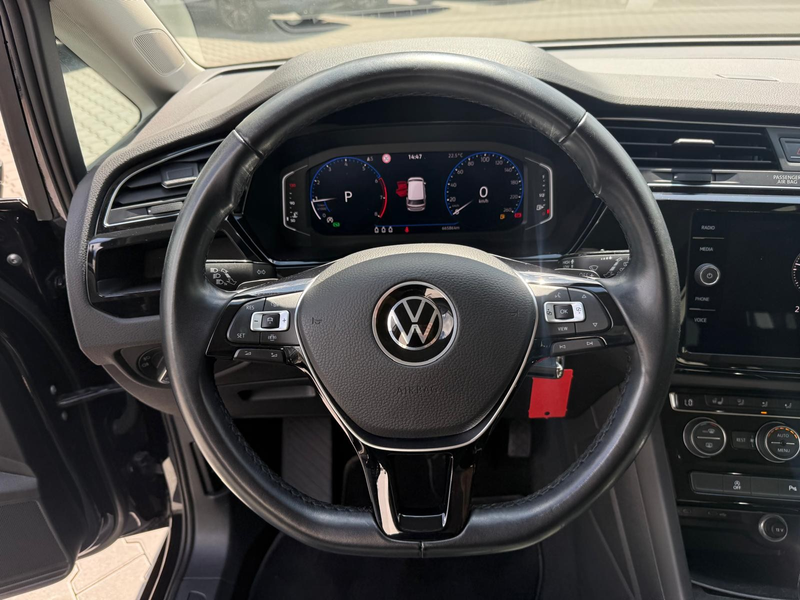 Volkswagen Touran Highline 2.0TDI DSG ACC+LED+NAVI+VIRT+SHZ — photo 12