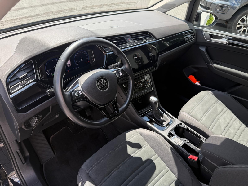 Volkswagen Touran Highline 2.0TDI DSG ACC+LED+NAVI+VIRT+SHZ — photo 10