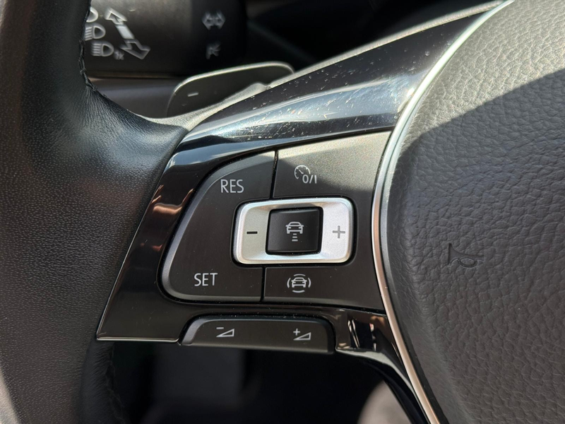 Volkswagen Touran Highline 2.0TDI DSG ACC+LED+NAVI+VIRT+SHZ — photo 13