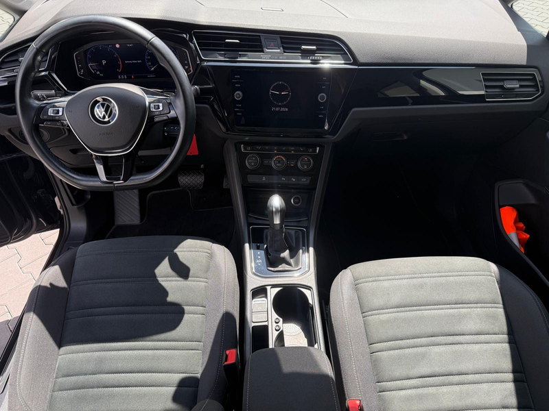 Volkswagen Touran Highline 2.0TDI DSG ACC+LED+NAVI+VIRT+SHZ — photo 11