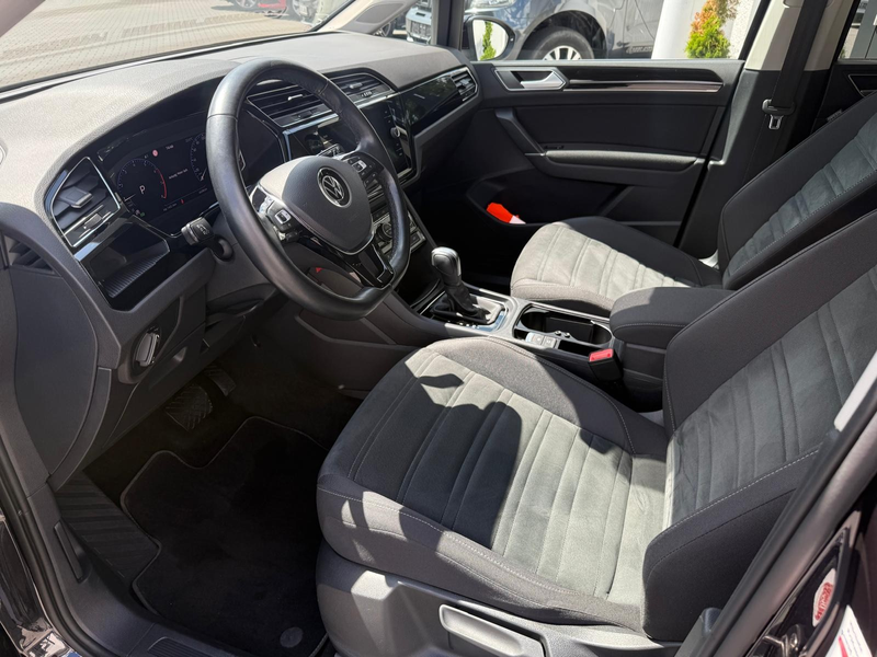 Volkswagen Touran Highline 2.0TDI DSG ACC+LED+NAVI+VIRT+SHZ — photo 9