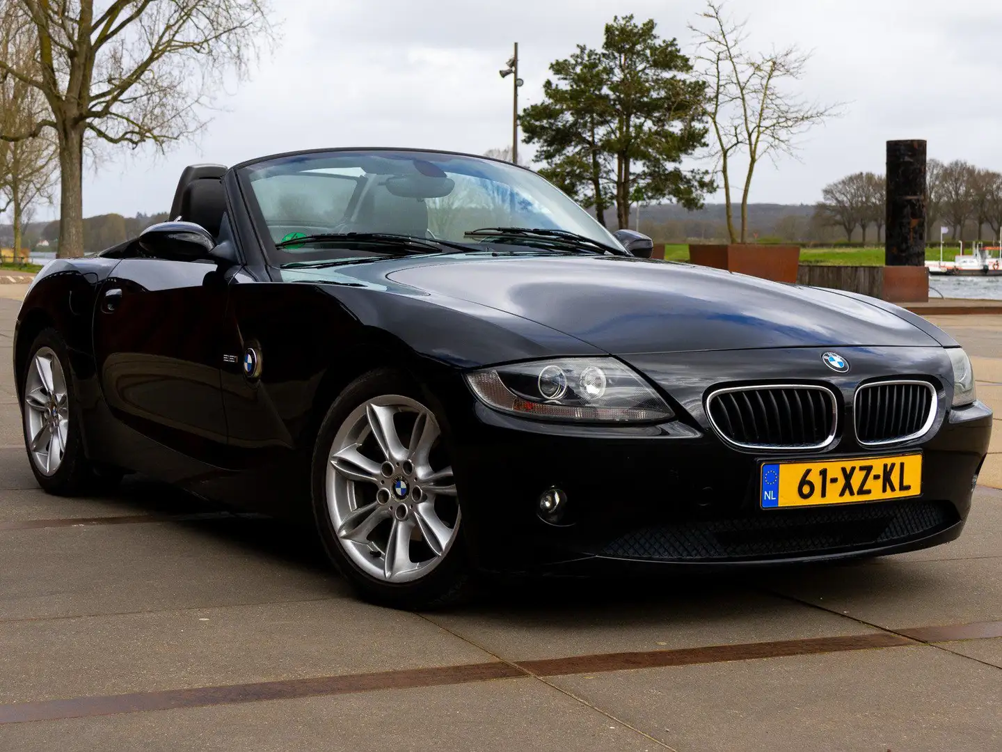 BMW Z4 2.2i Zwart - 1