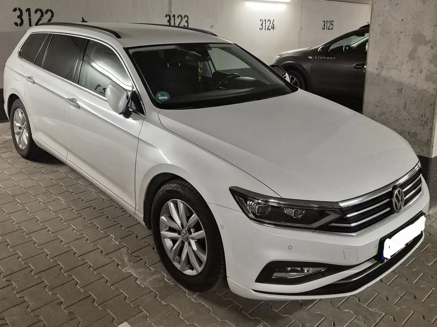Volkswagen Passat Variant Passat Variant 2.0 TDI SCR DSG Business Weiß - 1