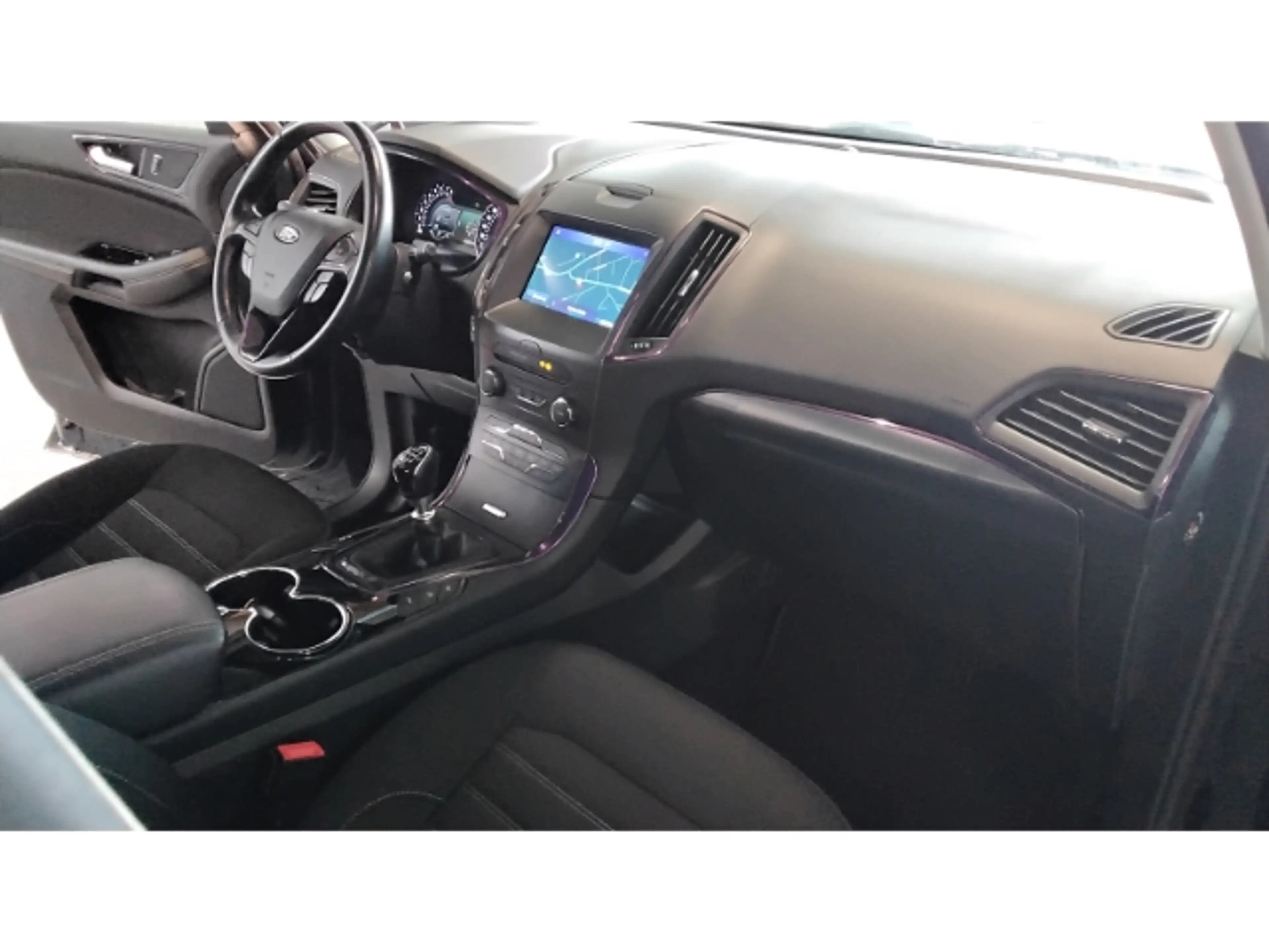 Ford Galaxy EcoBoost 1.5 Titanium — photo 11