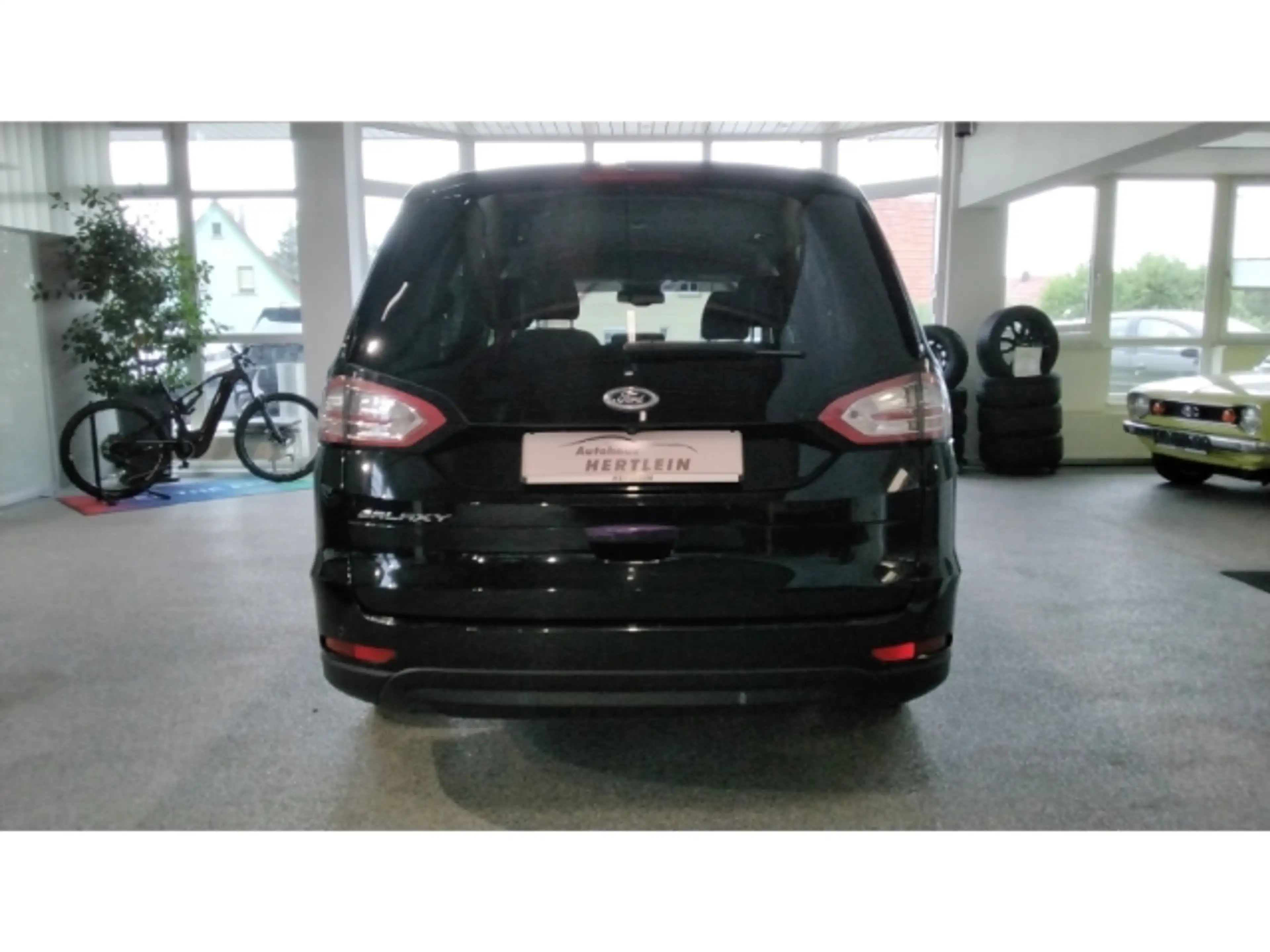 Ford Galaxy EcoBoost 1.5 Titanium — photo 7