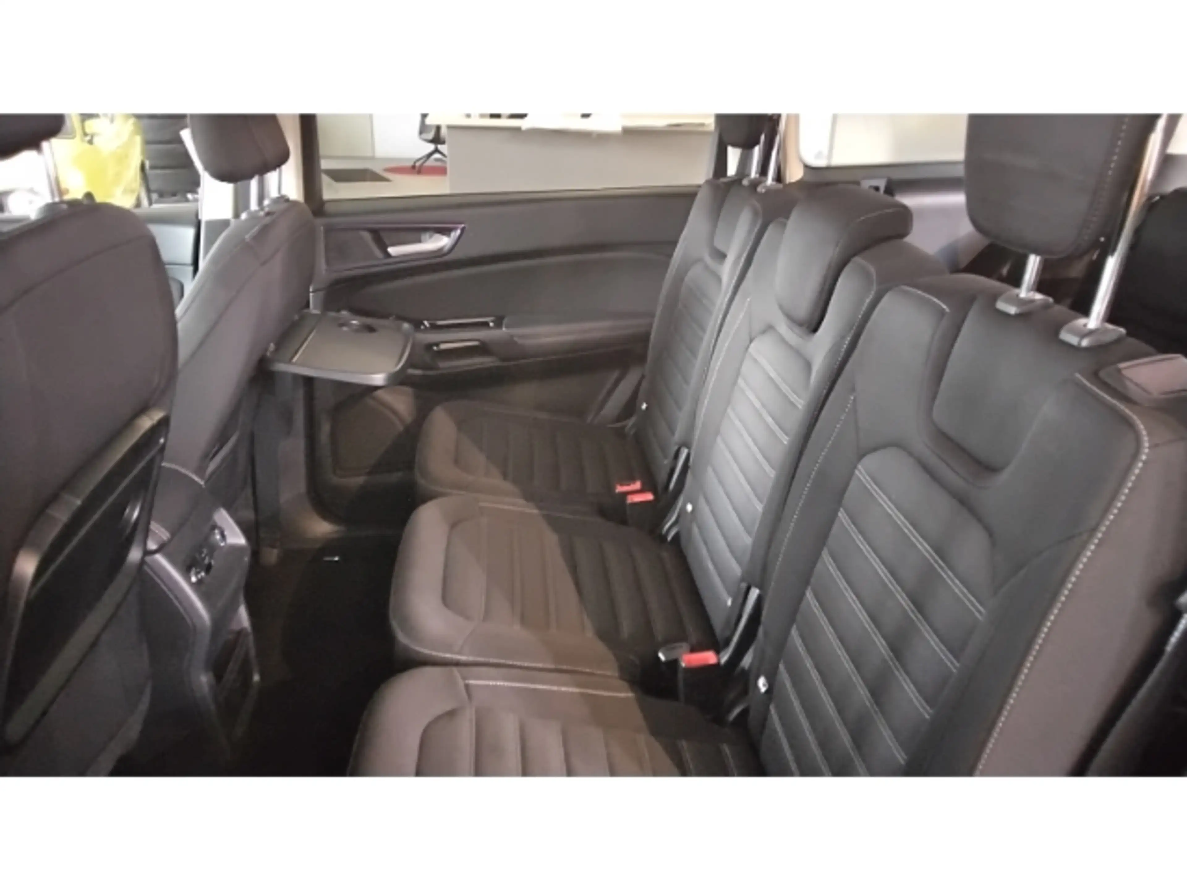 Ford Galaxy EcoBoost 1.5 Titanium — photo 14