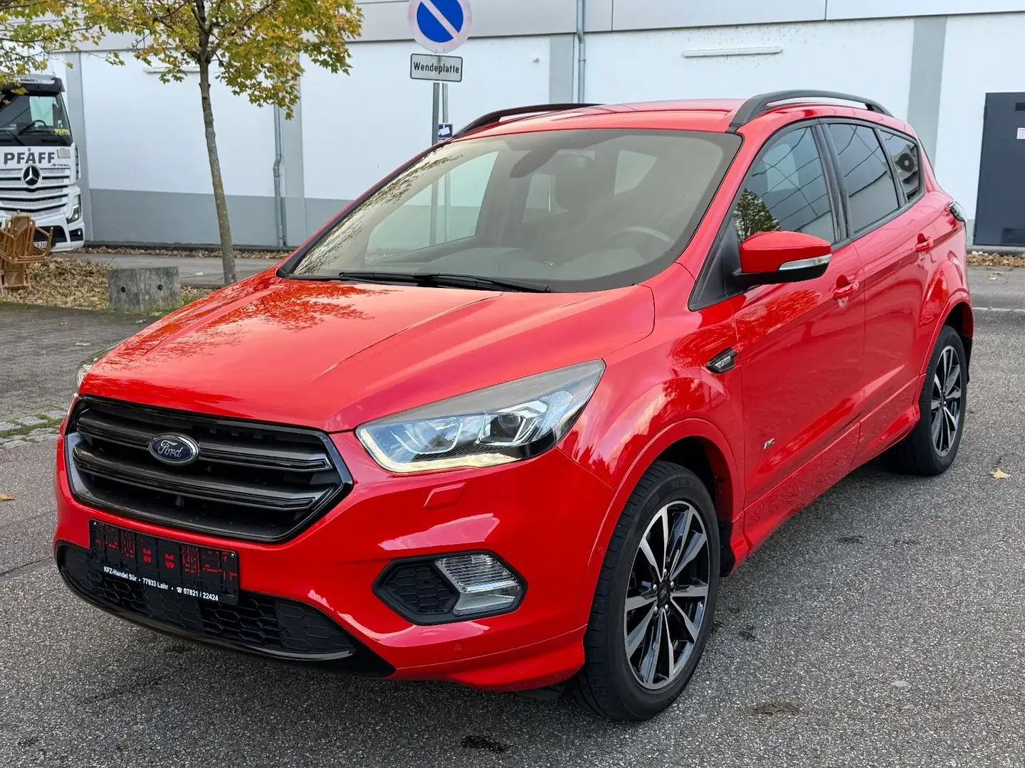 Ford Kuga ST-Line 4x4 TÜV NEU/NAVI/ACC/LED/R-CAM/SHZ/ Rot - 1