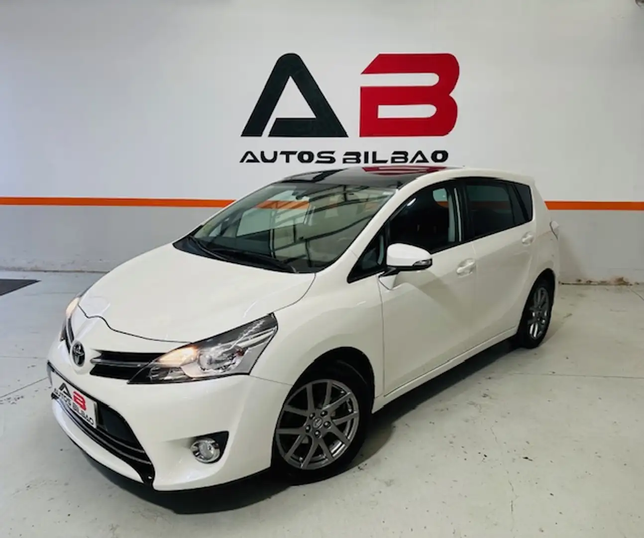 Toyota Verso 120D Advance 5pl. Blanc - 1