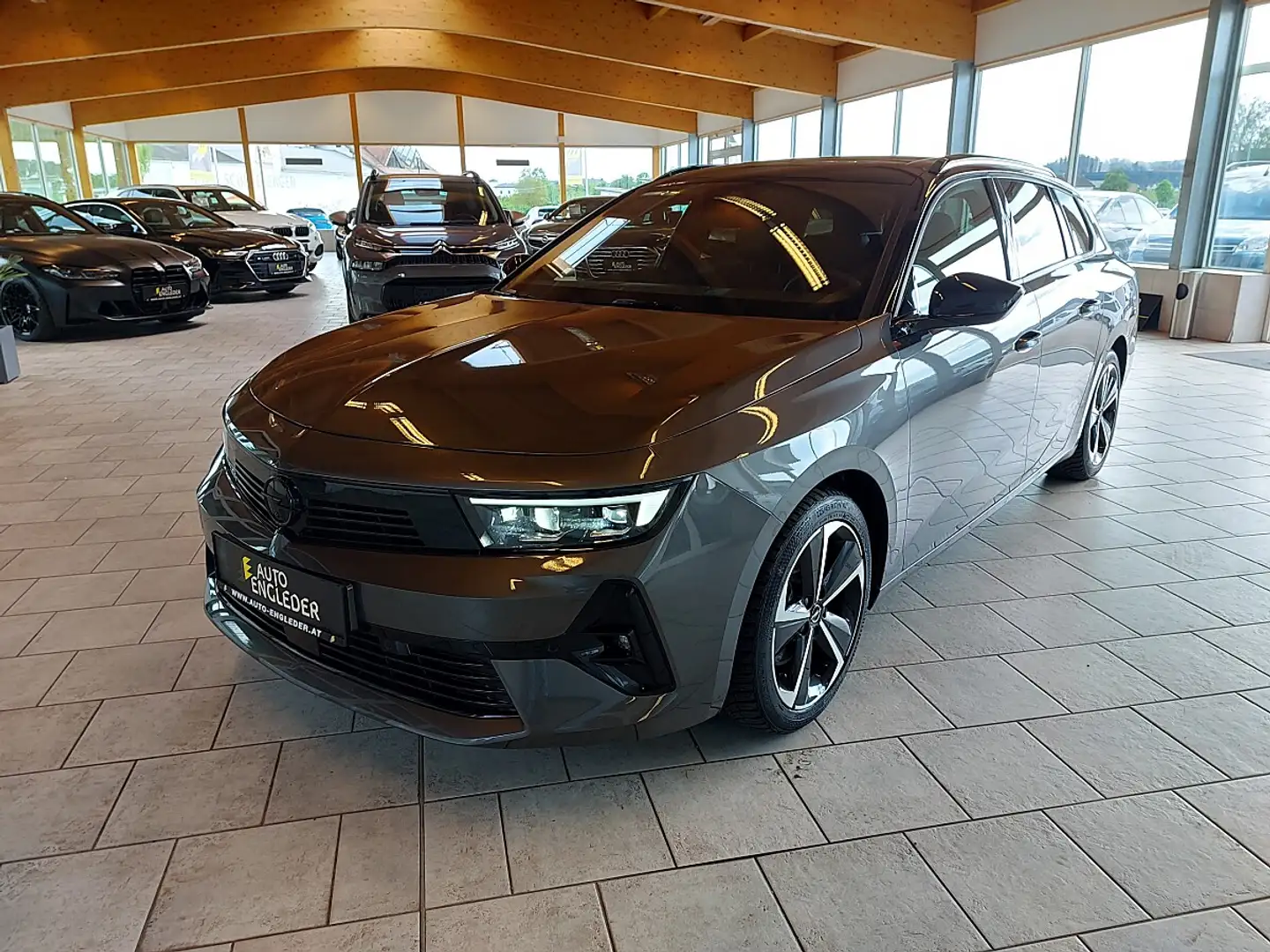 Opel Astra ST 1,5 CDTI GS Aut. Grau - 2