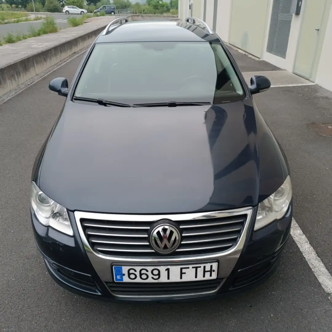 Volkswagen Passat Variant 2.0TDI Individual DSG Azul - 2