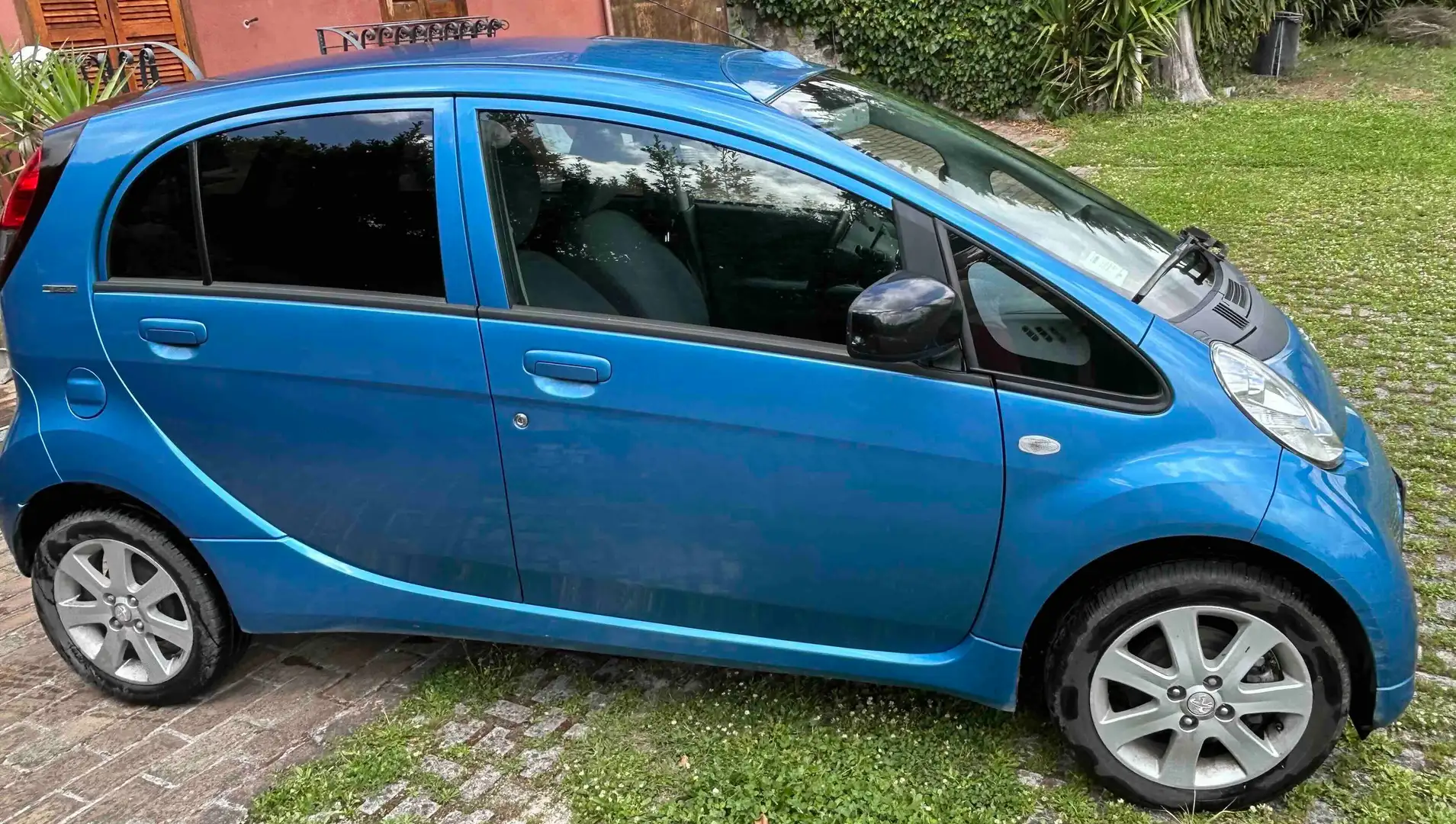 Peugeot iOn iOn Active 49kW Blau - 2