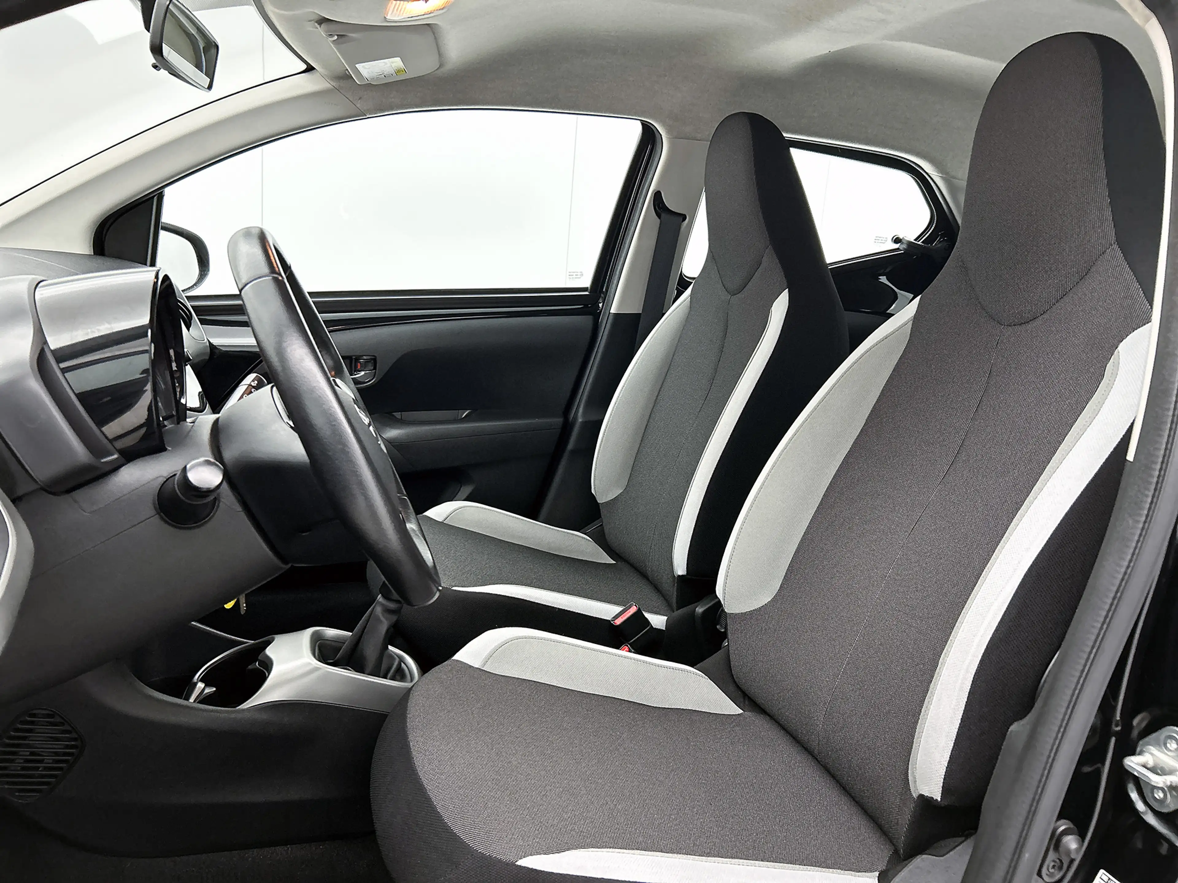 Toyota Aygo 1.0 VVT-i X-Play | Airco | Parkeercamera | — photo 8