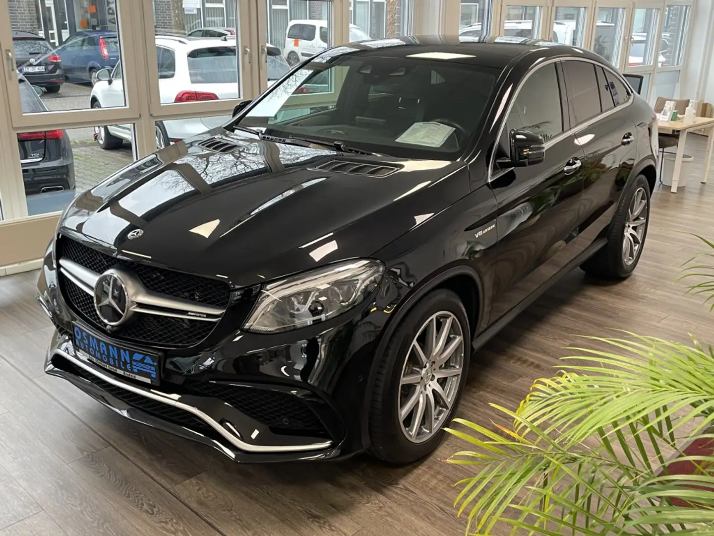 Mercedes-Benz GLE 63 AMG Coupe 4Matic AMG Speedshift 7G-TRONIC Czarny - 2