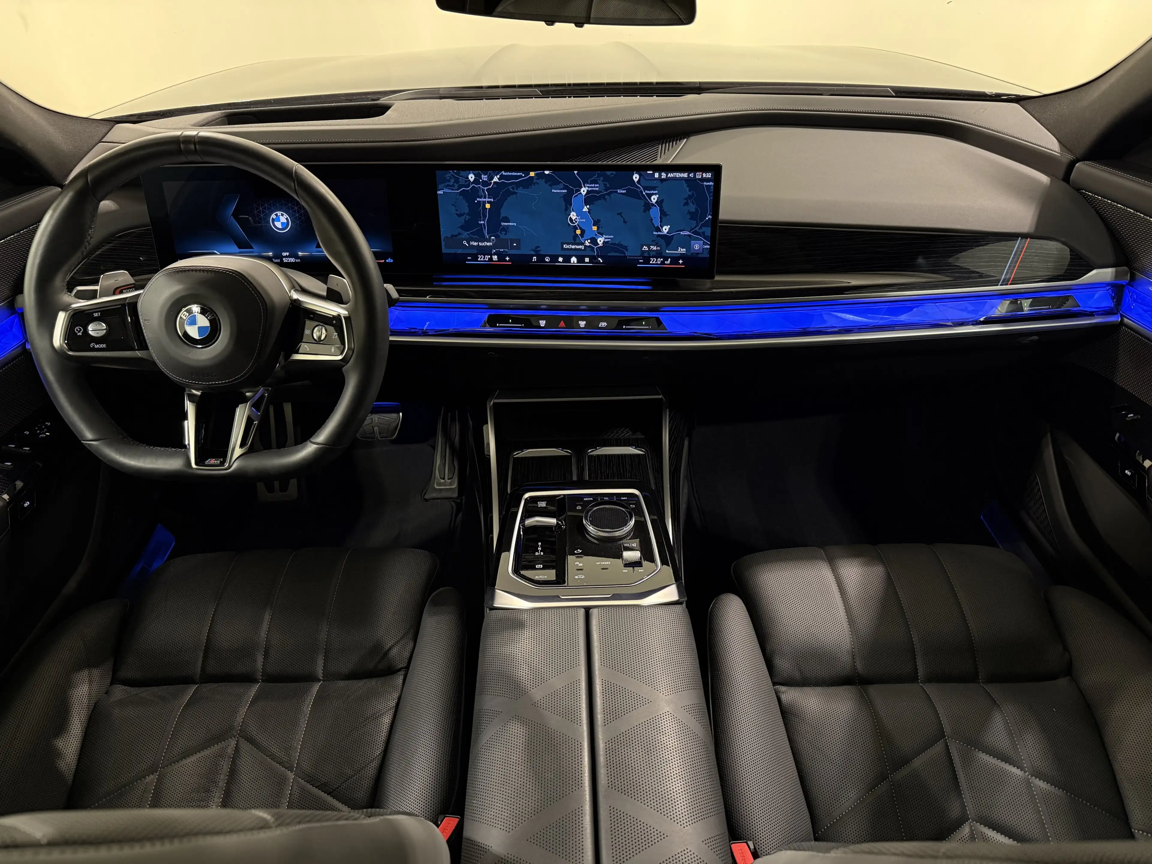 BMW 740 d xDrive M Sportpaket Pro Standhzg Executive — photo 11
