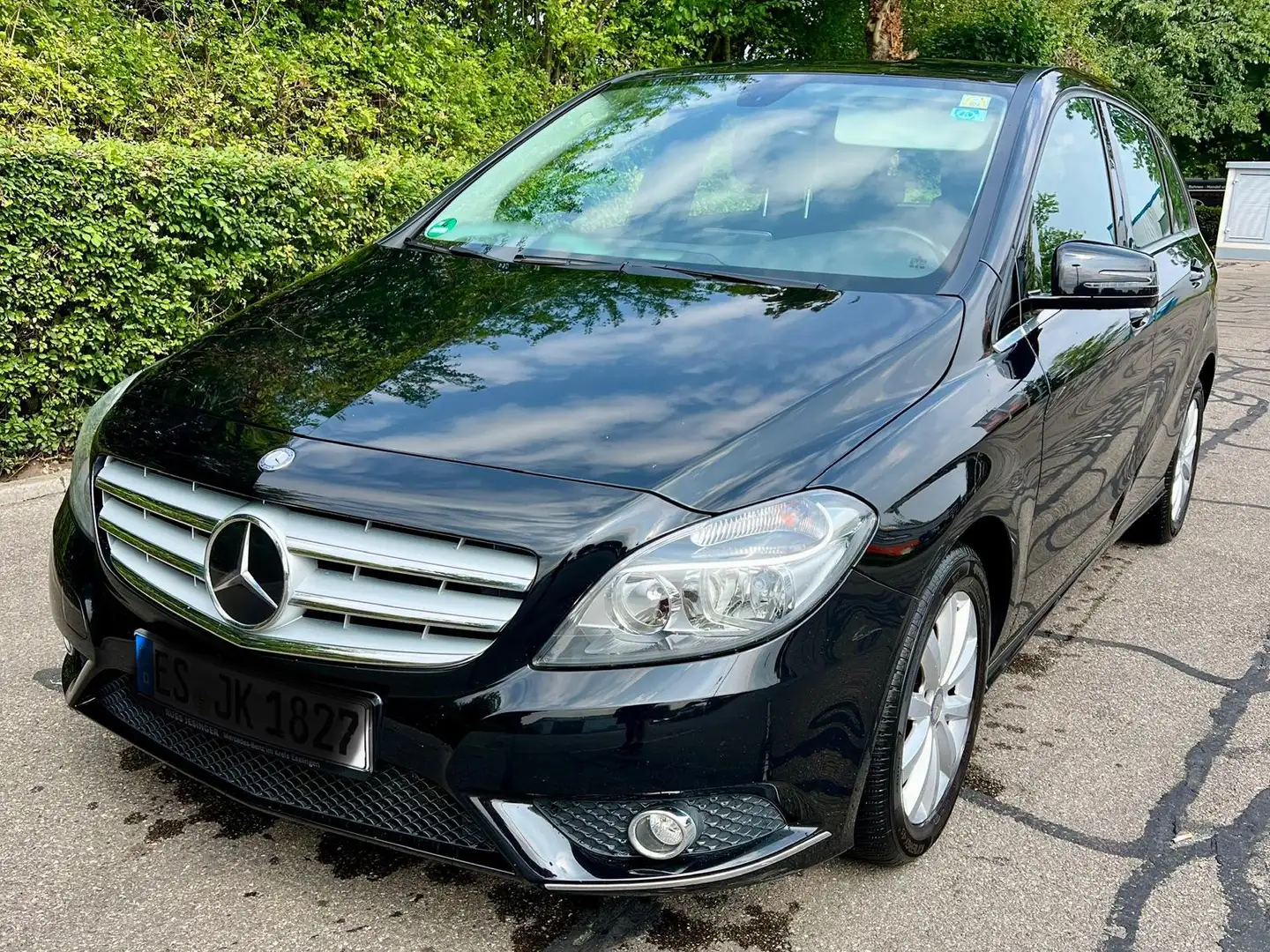 Mercedes-Benz B 180 B 180 BlueEFFICIENCY EDITION 1 Black - 1