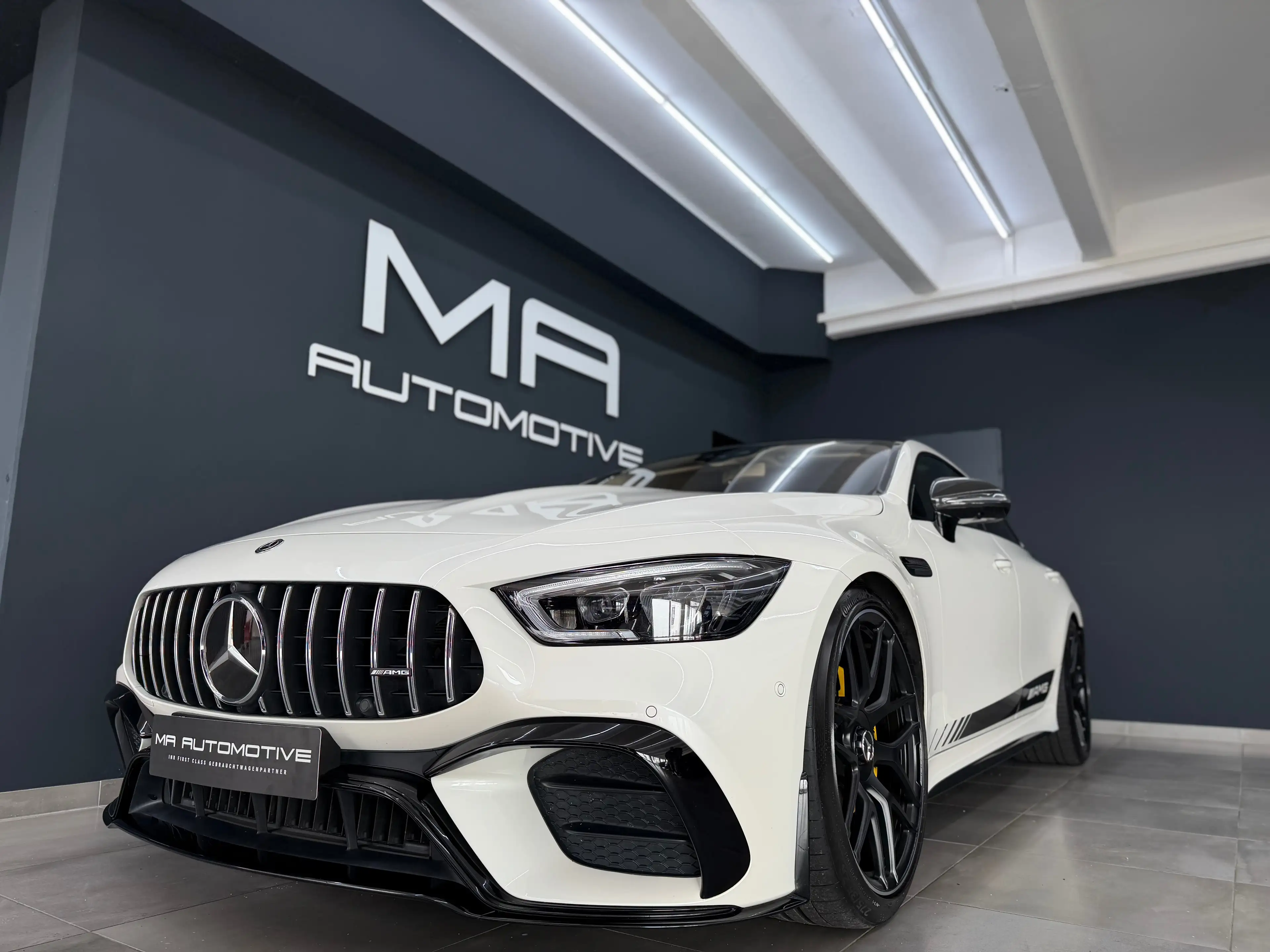 Mercedes-Benz AMG GT 43 4Matic+ *V8*AERO*CARBON*PANO*BURM*LUFT*DESIGNO*VOLL* — photo 5