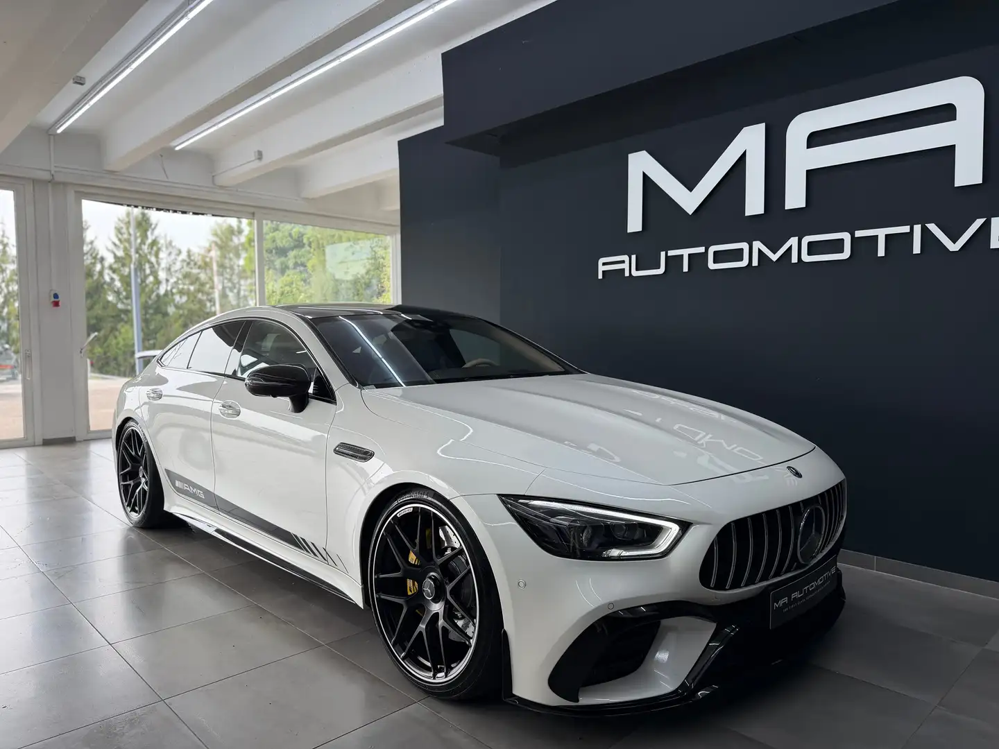Mercedes-Benz AMG GT 43 4Matic+ *V8*AERO*CARBON*PANO*BURM*LUFT*DESIGNO*VOLL* Weiß - 2