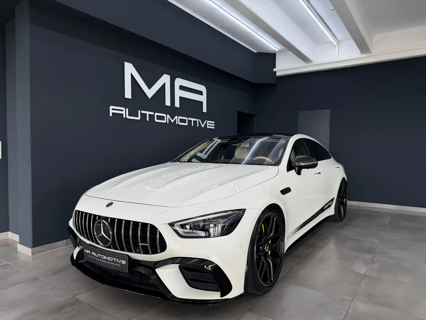 Mercedes-Benz AMG GT 43 4Matic+ *V8*AERO*CARBON*PANO*BURM*LUFT*DESIGNO*VOLL* Weiß - 1