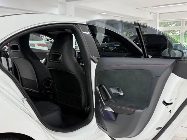 Mercedes-Benz Cla Class view 11