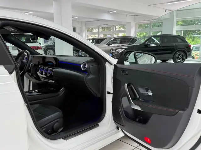 Mercedes-Benz Cla Class view 10