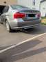 BMW 318 318d 143 ch Confort A Gris - thumbnail 2